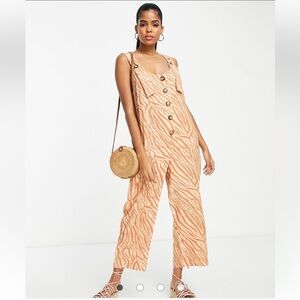 NWOT ASOS DESIGN Linen Blend Adjustable Strap Jumpsuit Animal Print Pockets Sz 2